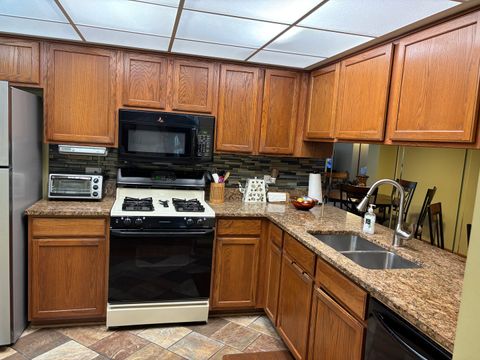 Tiny photo for Oak Lawn, IL 60453 (MLS # 12636457)