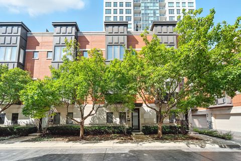 460 W Superior Street 7 Chicago IL 60654