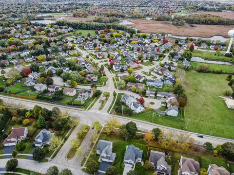 Tiny photo for 10 Barrington Court, Lake In The Hills, IL 60156 (MLS # 12535168)