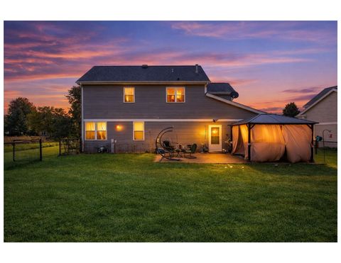 Tiny photo for 10 Barrington Court, Lake In The Hills, IL 60156 (MLS # 12535168)