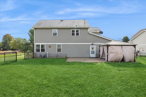 Tiny photo for 10 Barrington Court, Lake In The Hills, IL 60156 (MLS # 12535168)