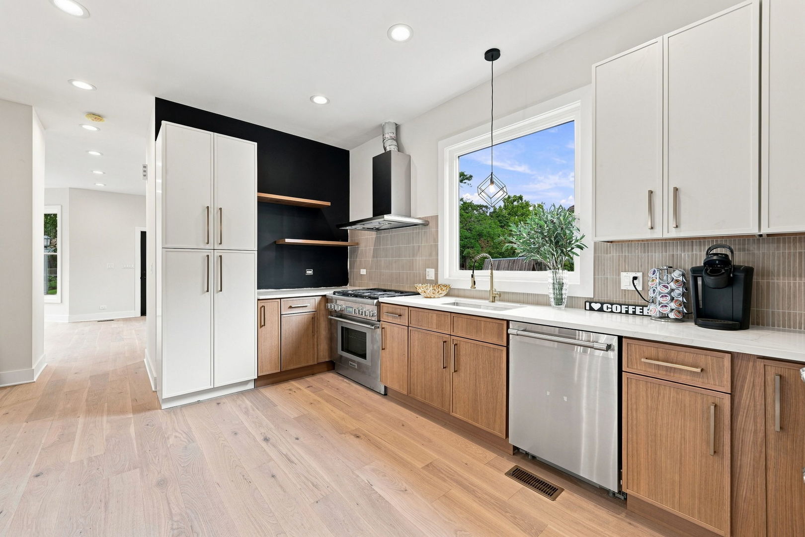 121 N Kensington Avenue