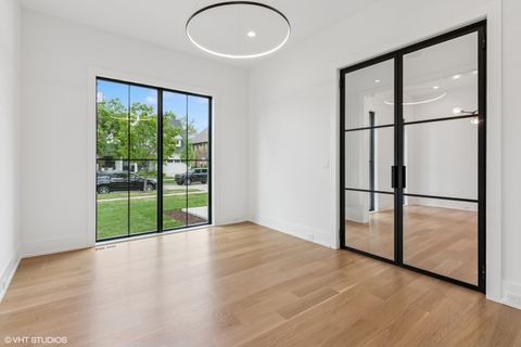 Tiny photo for 613 S Chatham Avenue, Elmhurst, IL 60126 (MLS # 12445752)