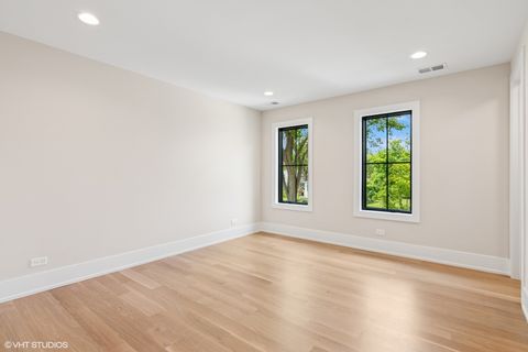 Tiny photo for 613 S Chatham Avenue, Elmhurst, IL 60126 (MLS # 12445752)
