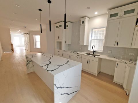 Tiny photo for 6442 S INGLESIDE Avenue, Chicago, IL 60637 (MLS # 12498102)