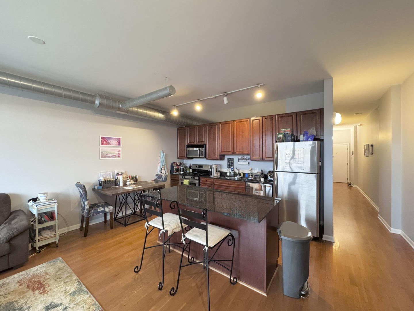 1200 W Monroe Street 516