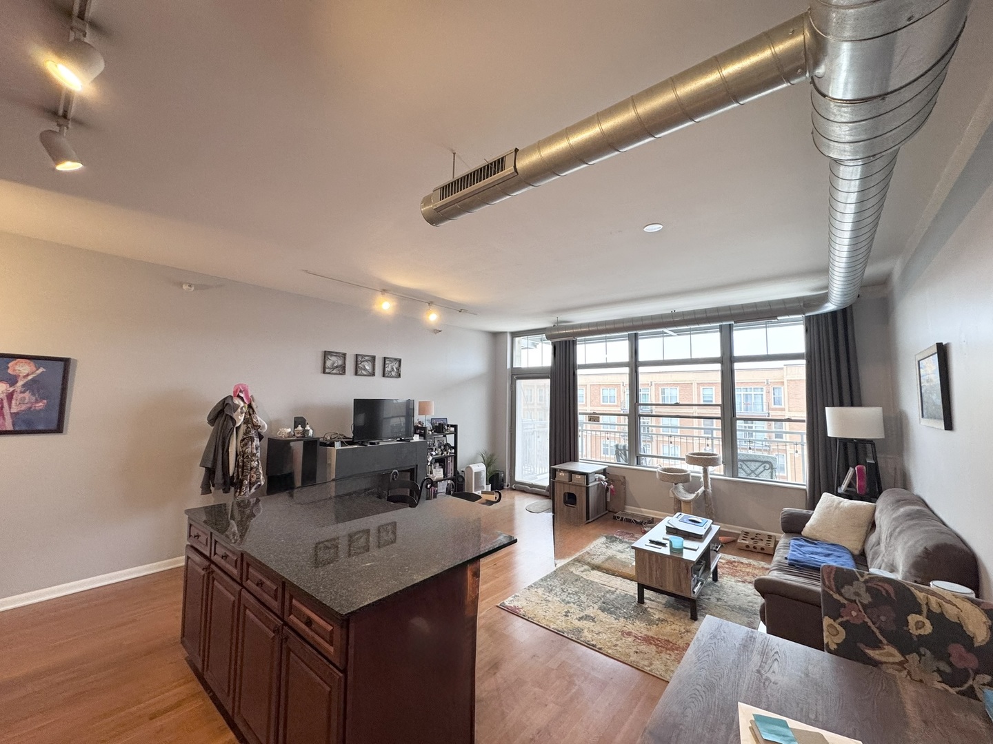 1200 W Monroe Street 516