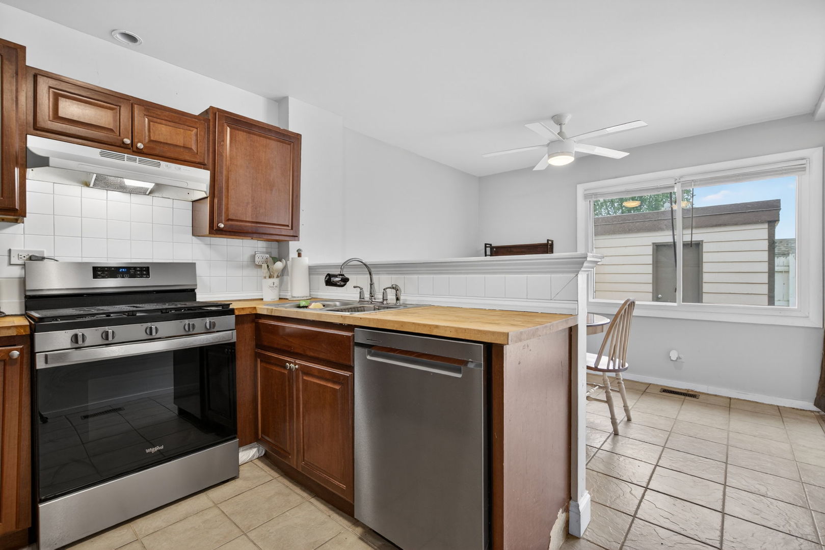1289 Court E Court