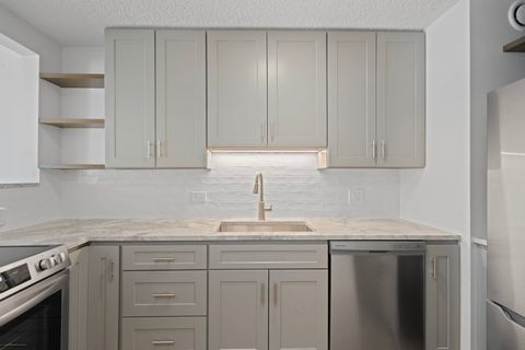 Tiny photo for 1122 N Clark Street #1010, Chicago, IL 60610 (MLS # 12434844)