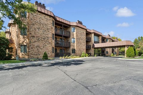 Tiny photo for 2880 Torrey Pine Lane #2C, Lisle, IL 60532 (MLS # 12587482)