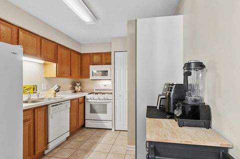 Tiny photo for 2880 Torrey Pine Lane #2C, Lisle, IL 60532 (MLS # 12587482)