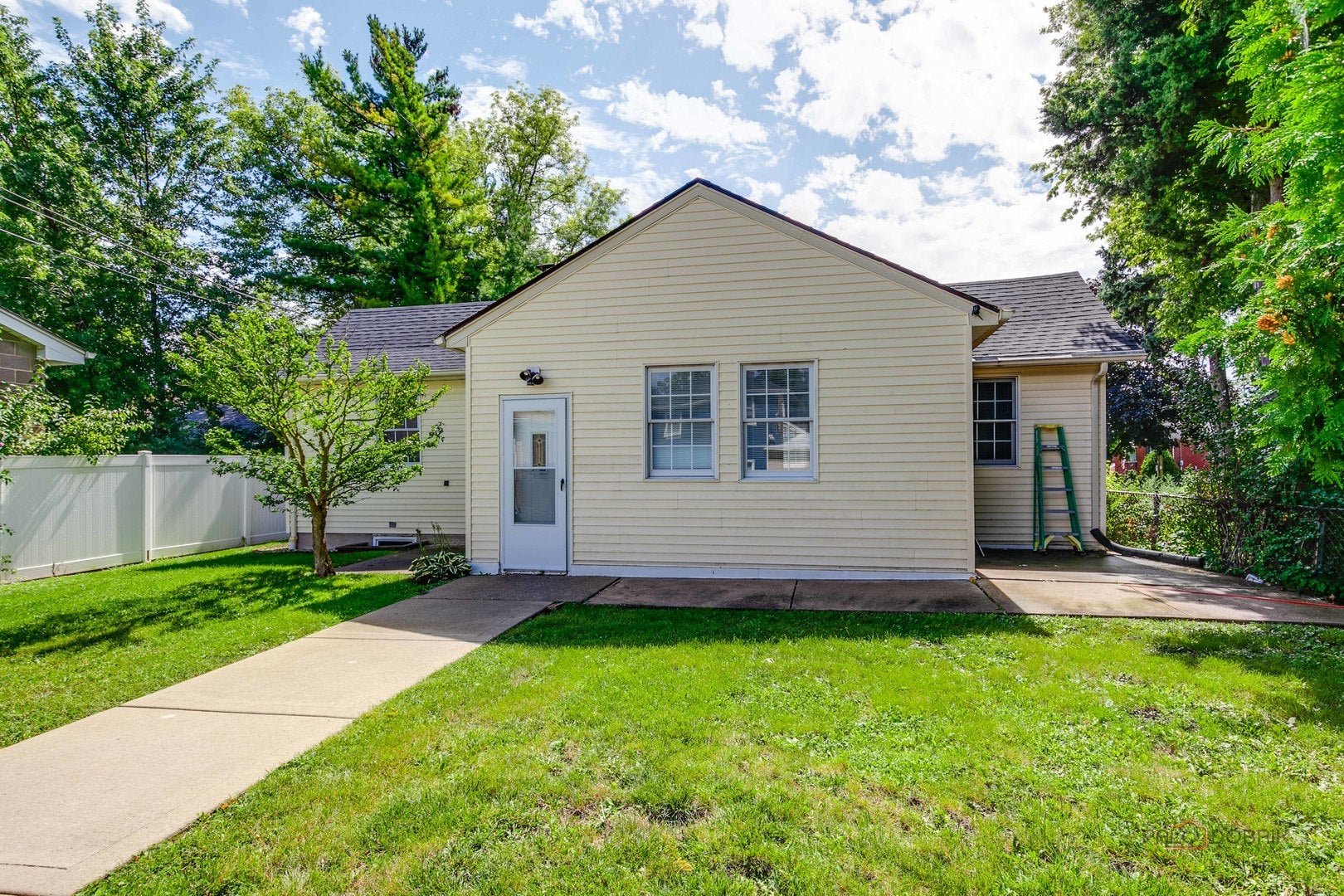 47 Prairie Avenue RearHouse