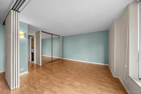 Tiny photo for 899 S PLYMOUTH Court #1406, Chicago, IL 60605 (MLS # 12526712)