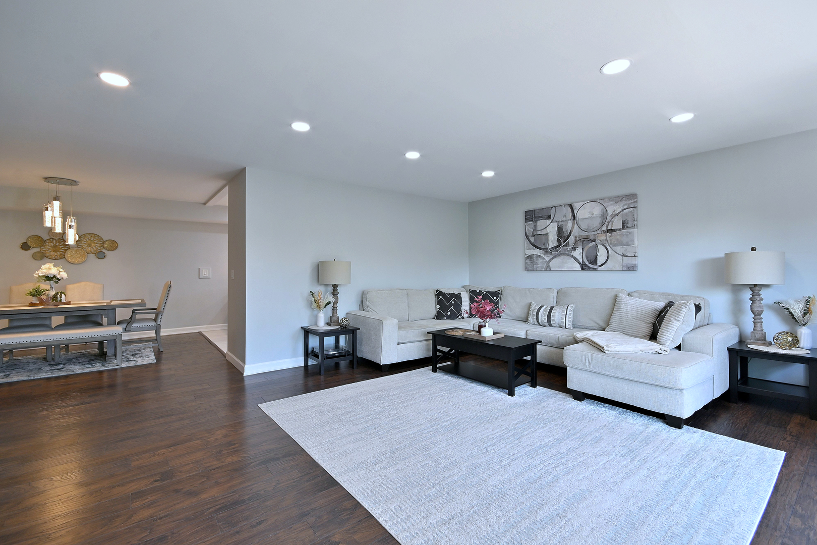 1255 W Prospect Avenue 302