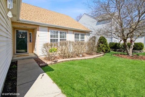 204 E Heritage Trail E Hainesville IL 60030