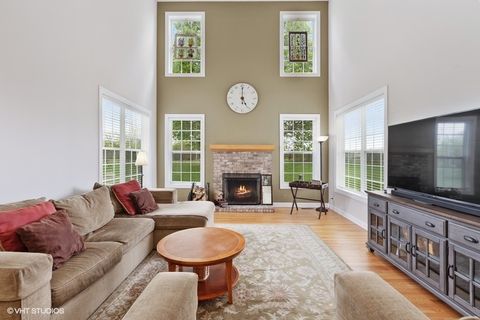 Tiny photo for Crystal Lake, IL 60014 (MLS # 12516108)