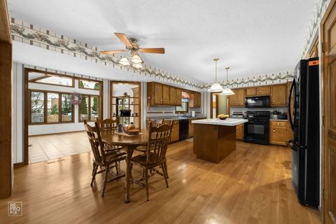 Tiny photo for 1160 Millview Drive, Batavia, IL 60510 (MLS # 12528197)