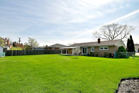 Tiny photo for 8016 W Leland Avenue, Norridge, IL 60706 (MLS # 12617882)