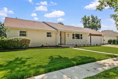 Tiny photo for 7721 Stevens Street, Darien, IL 60561 (MLS # 12743051)