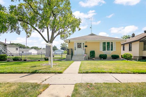 Photo of 154 S Fulton Avenue, Bradley, IL 60915 (MLS # 12428105)