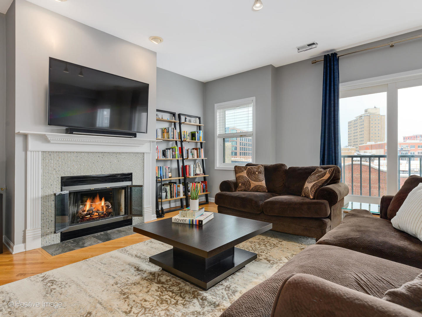 3240 N Sheffield Avenue 4