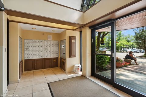 Tiny photo for 509 Aurora Avenue #616, Naperville, IL 60540 (MLS # 12558354)