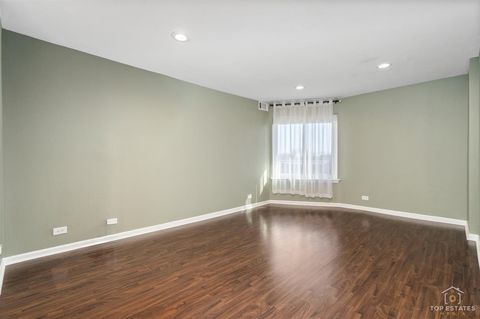 Tiny photo for 5450 Astor Lane #415, Rolling Meadows, IL 60008 (MLS # 12580173)