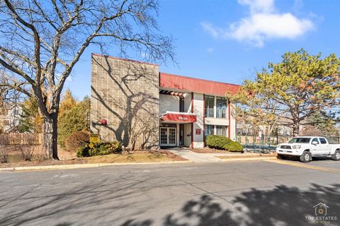 Tiny photo for 5450 Astor Lane #415, Rolling Meadows, IL 60008 (MLS # 12580173)