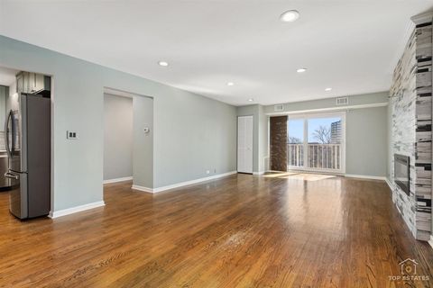 Tiny photo for 5450 Astor Lane #415, Rolling Meadows, IL 60008 (MLS # 12580173)