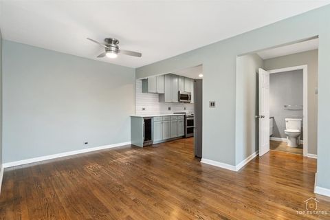 Tiny photo for 5450 Astor Lane #415, Rolling Meadows, IL 60008 (MLS # 12580173)