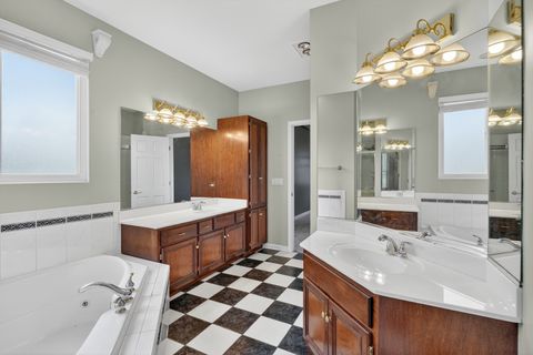 Tiny photo for 412 Rainbow Drive, Sleepy Hollow, IL 60118 (MLS # 12611397)