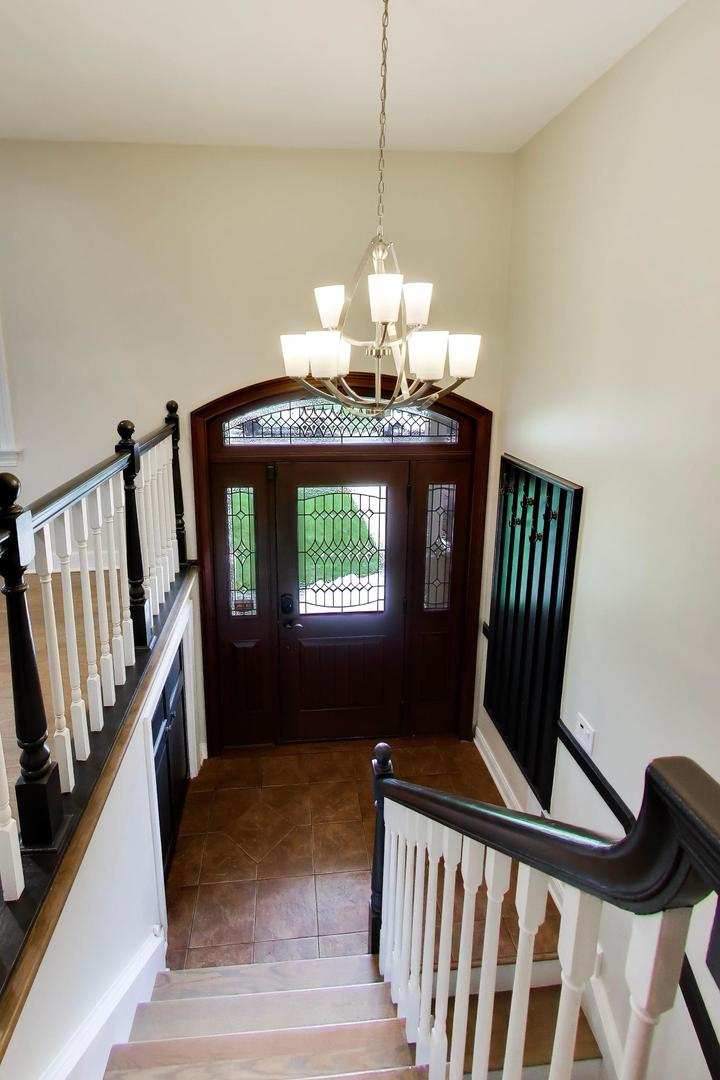 21W579 Kensington Road