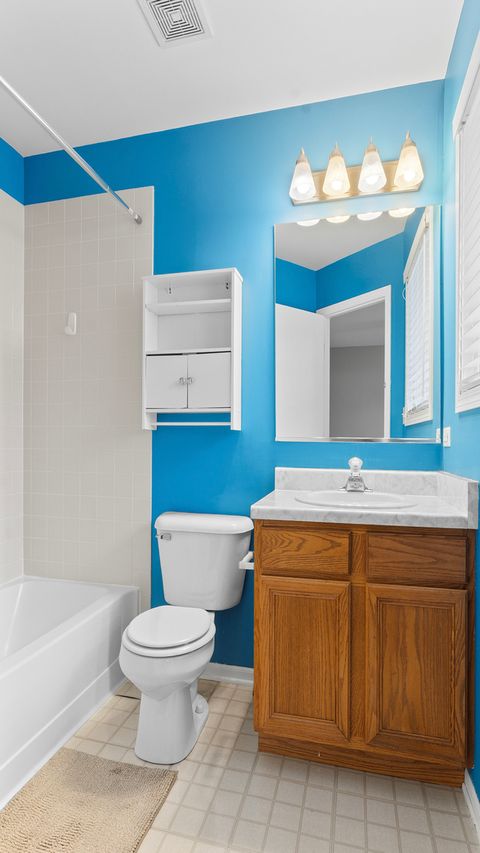 Tiny photo for 2060 Crossing Court, Lombard, IL 60148 (MLS # 12637746)
