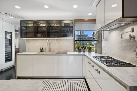 Tiny photo for 1540 N Lake Shore Drive #8N, Chicago, IL 60610 (MLS # 12689371)
