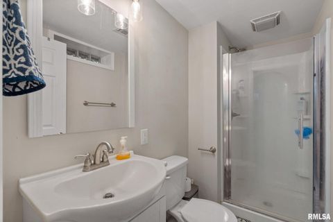 Tiny photo for 15 RIVERVIEW Lane, Bettendorf, IA 52722 (MLS # QC4265995)