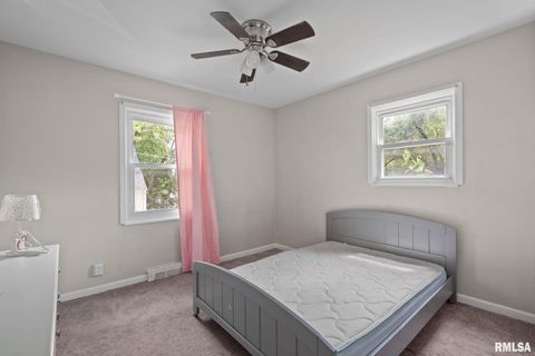 Tiny photo for 15 RIVERVIEW Lane, Bettendorf, IA 52722 (MLS # QC4265995)