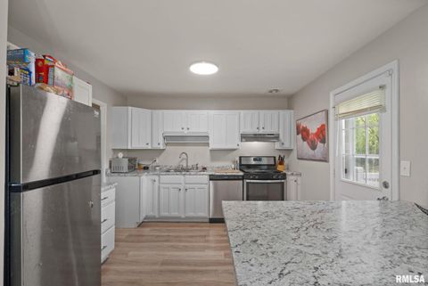 Tiny photo for 15 RIVERVIEW Lane, Bettendorf, IA 52722 (MLS # QC4265995)