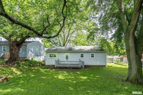 Tiny photo for 15 RIVERVIEW Lane, Bettendorf, IA 52722 (MLS # QC4265995)