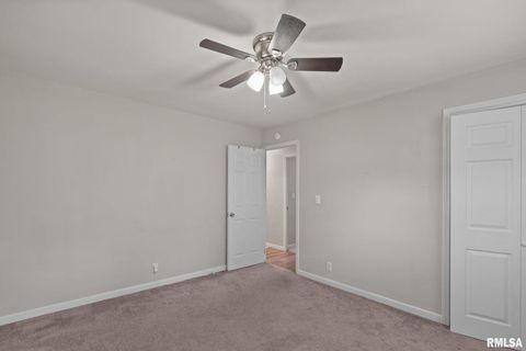 Tiny photo for 15 RIVERVIEW Lane, Bettendorf, IA 52722 (MLS # QC4265995)