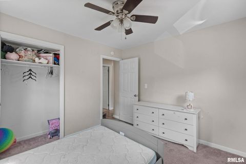 Tiny photo for 15 RIVERVIEW Lane, Bettendorf, IA 52722 (MLS # QC4265995)