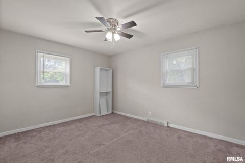Tiny photo for 15 RIVERVIEW Lane, Bettendorf, IA 52722 (MLS # QC4265995)