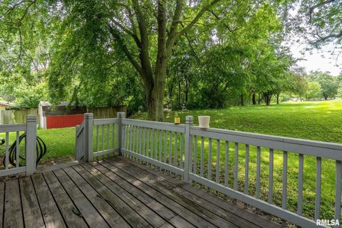 Tiny photo for 15 RIVERVIEW Lane, Bettendorf, IA 52722 (MLS # QC4265995)