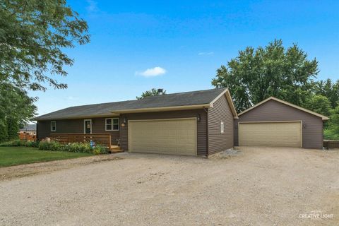 14 Earl Street Plano IL 60545