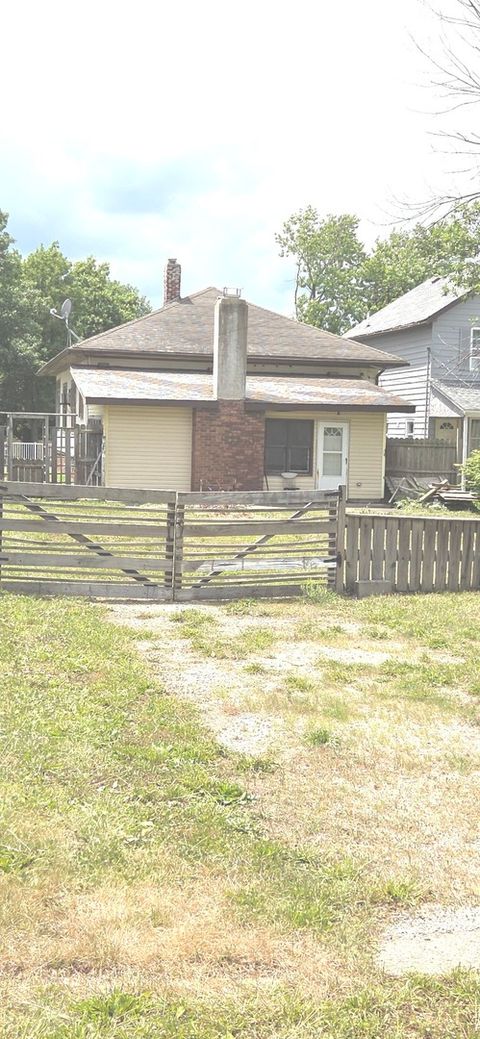 Tiny photo for 314 N Market Street N, Hoopeston, IL 60942 (MLS # 12426133)