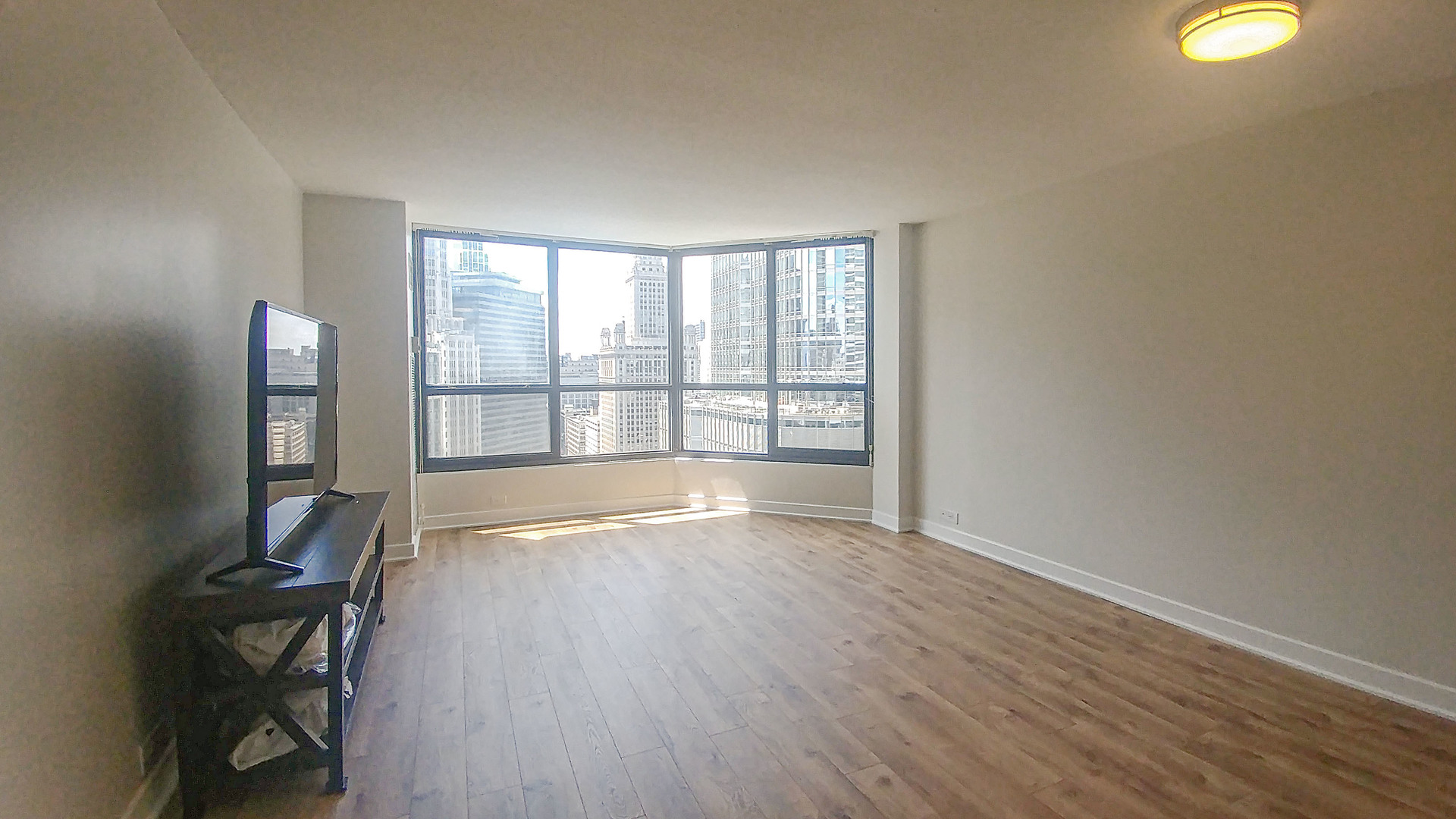 405 N WABASH Avenue 2210