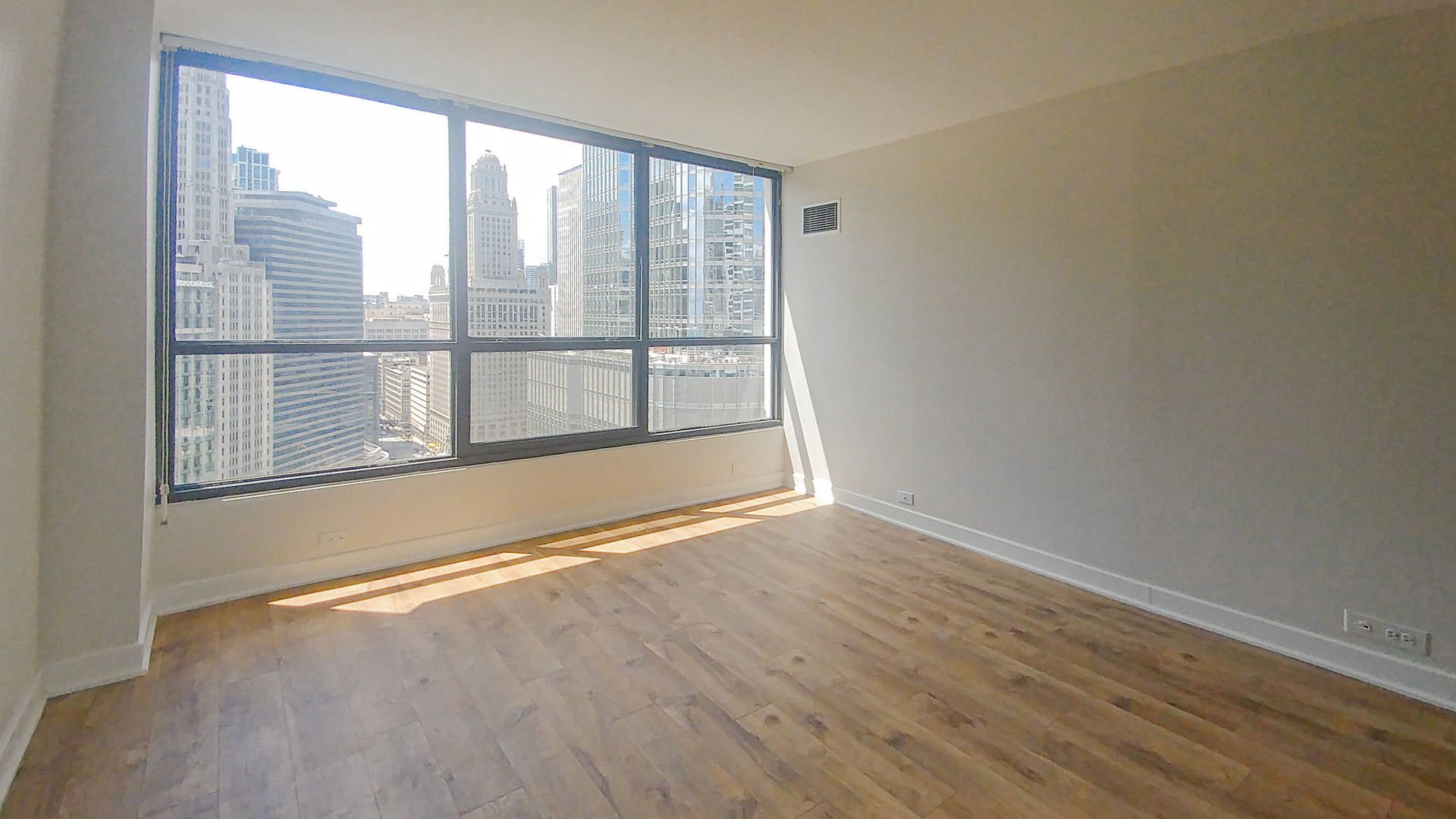 405 N WABASH Avenue 2210