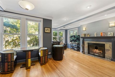 Tiny photo for 945 W GORDON Terrace #2W, Chicago, IL 60613 (MLS # 12485243)