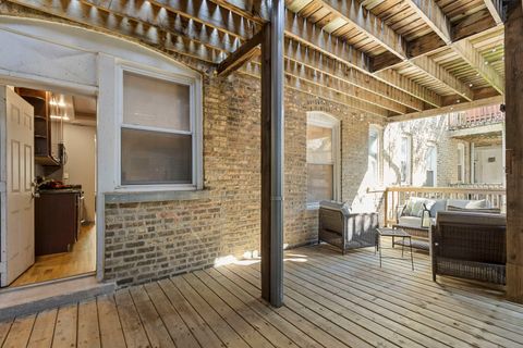 Tiny photo for 945 W GORDON Terrace #2W, Chicago, IL 60613 (MLS # 12485243)