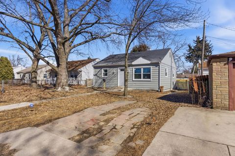 Tiny photo for 222 Park Drive, Joliet, IL 60436 (MLS # 12578392)