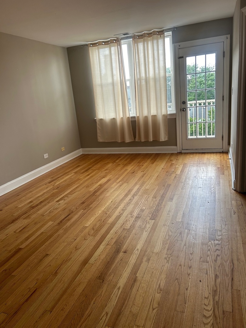 2501 W TOUHY Avenue 406